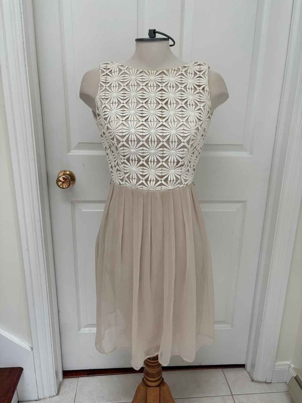 Lela Rose Cream Lace Bodice with Beige Chiffon Midi Dress